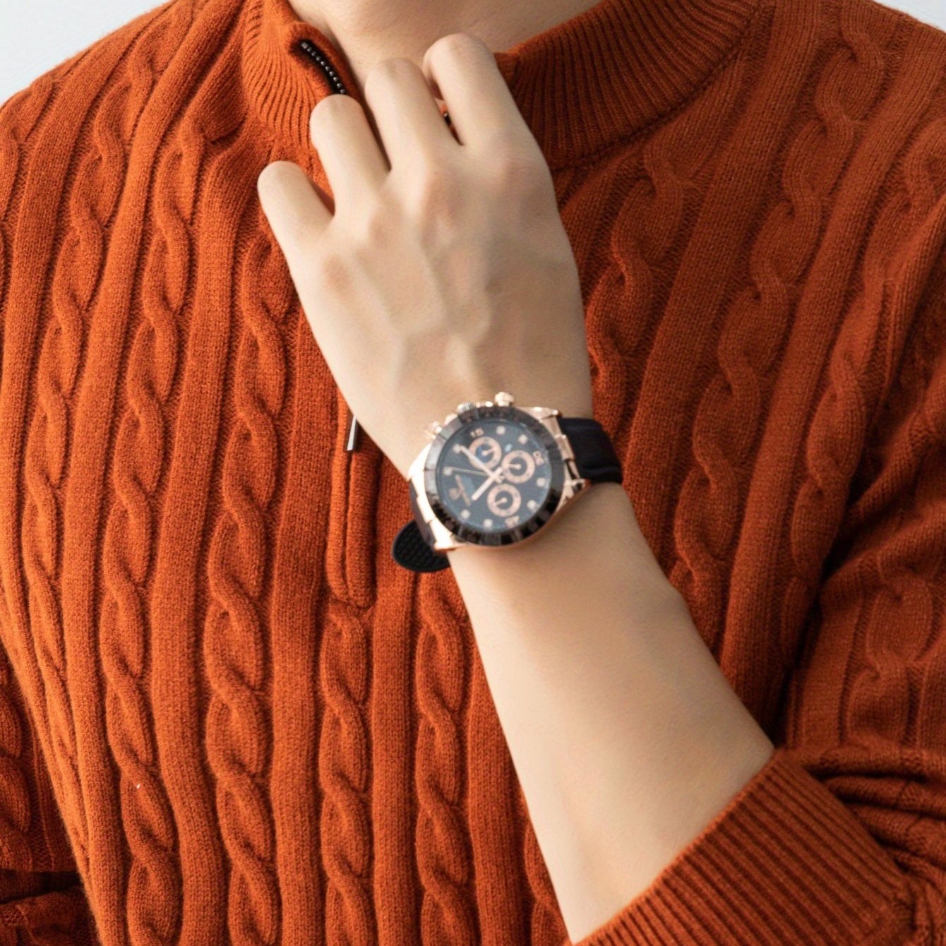 Herren Strickpullover mit Zopfmuster und Stehkragen – Modischer Freizeit-Look für Herbst und Winter