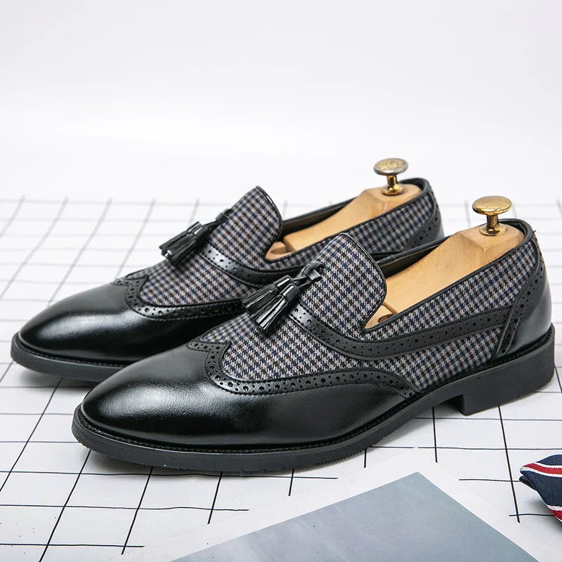 Herren Luxus Loafer im Brogue-Stil für Business und Freizeit – Eleganter Kunstlederschuh mit Fransen und Muster
