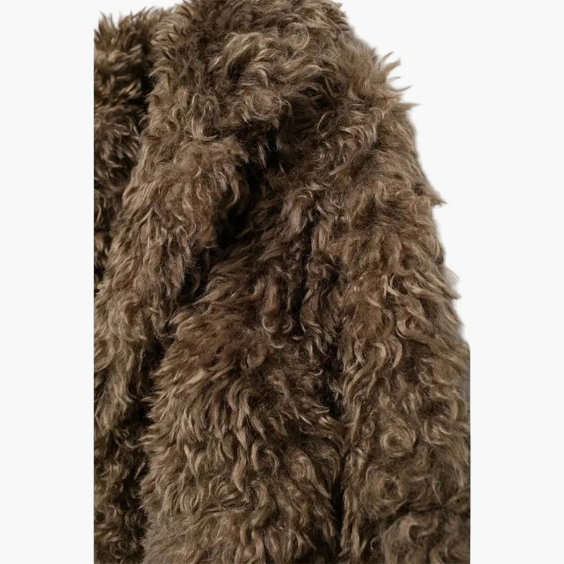 Damen Trendige Oversize Kuscheljacke mit Lockigem Fell-Look – Modischer Winter-Stil für Alltag und Ausgehen