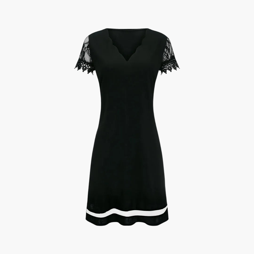 Dam Aftonklänning med spetsärmar och vågig fåll – Elegant cocktailklänning för speciella tillfällen