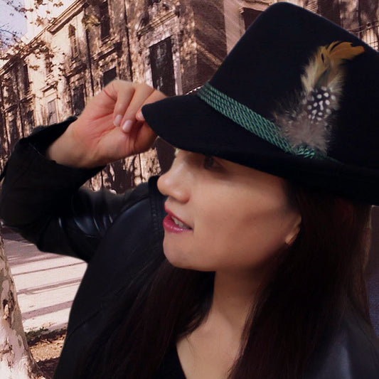 Dames Fedora Hoed met Veer – Oktoberfest Street Style Korte Vilten Hoed voor Modebewuste Vrouwen