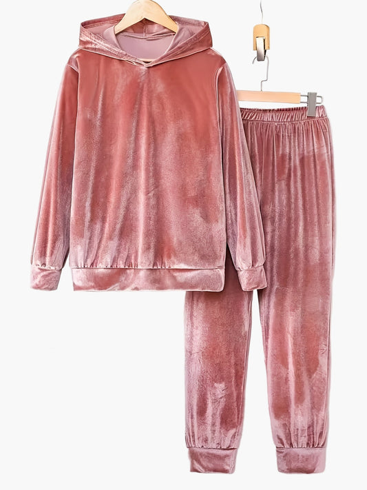 Ensemble lounge décontracté femme avec hoodie et pantalon de jogging – Tenue homewear confortable pour l'automne et l'hiver