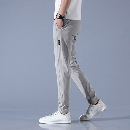 Herren Jogginghose Slim Fit mit Reißverschlusstaschen