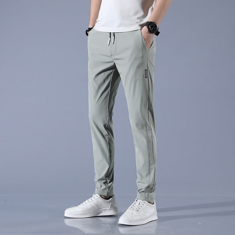 Herren Jogginghose Slim Fit mit Reißverschlusstaschen
