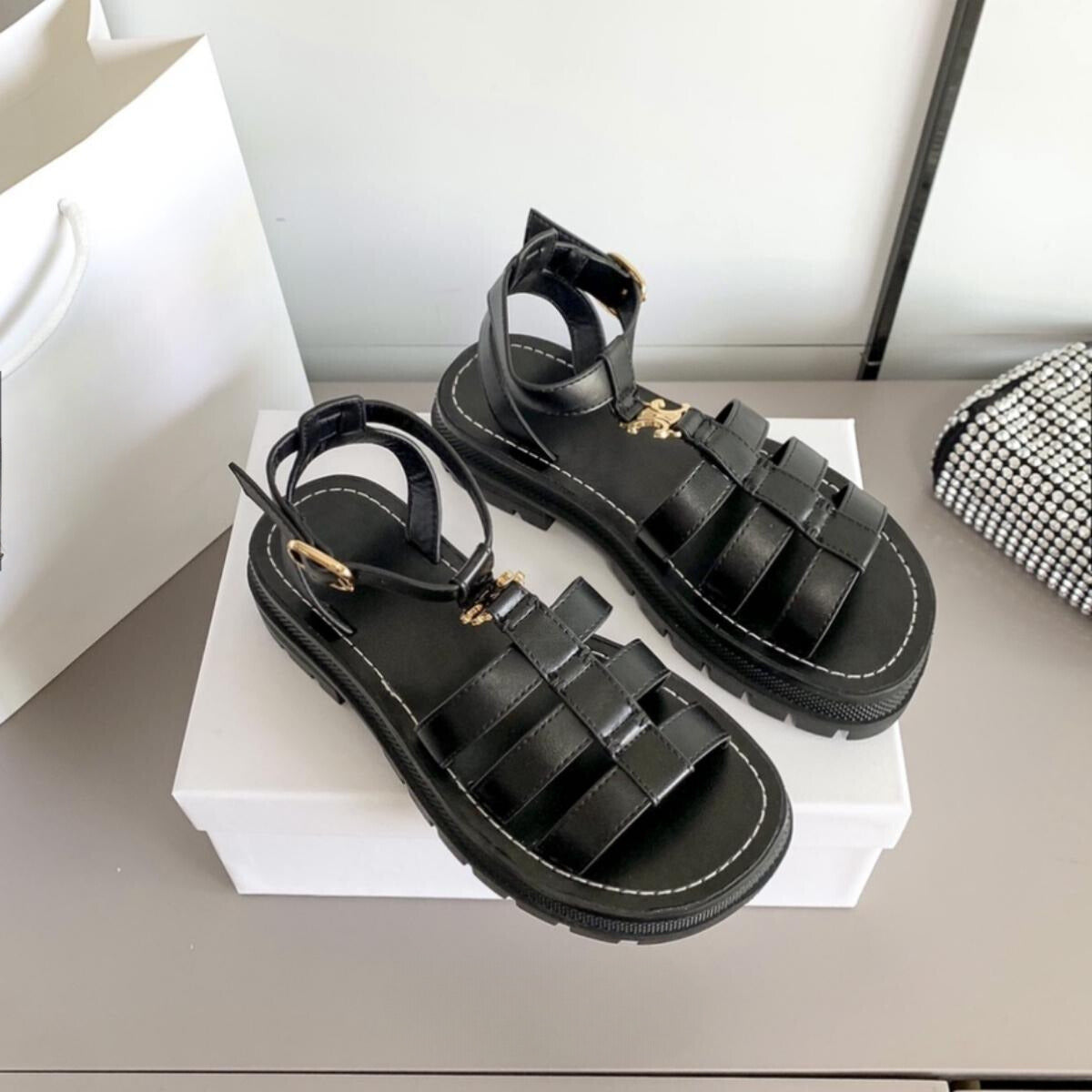 Tonny – Veganistische sandalen in goud met 40 mm hak