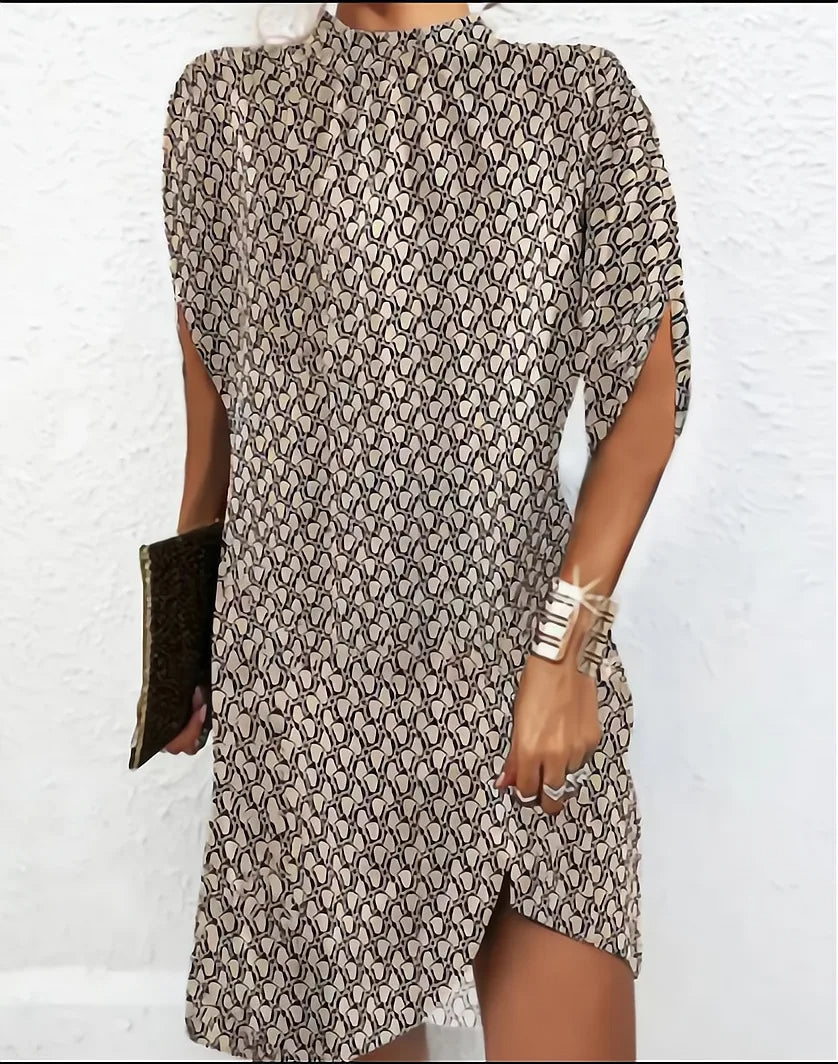 Damen Kleid mit hohem Kragen – Geometrisches Muster, Kurzarm, Sommer, mit Schlitz