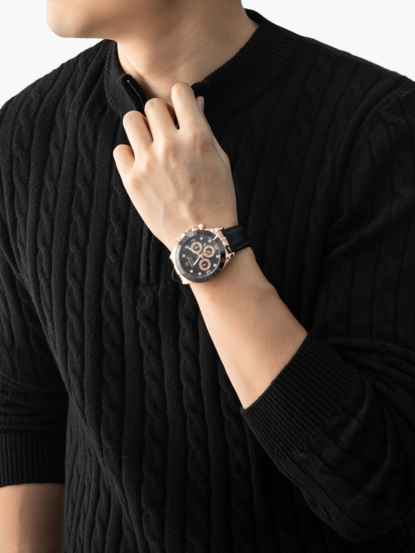 Herren Strickpullover mit Zopfmuster und Stehkragen – Modischer Freizeit-Look für Herbst und Winter