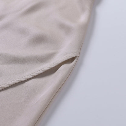 Dam Aftonklänning med omlotturringning och slits – Elegant maxiklänning för festliga tillfällen