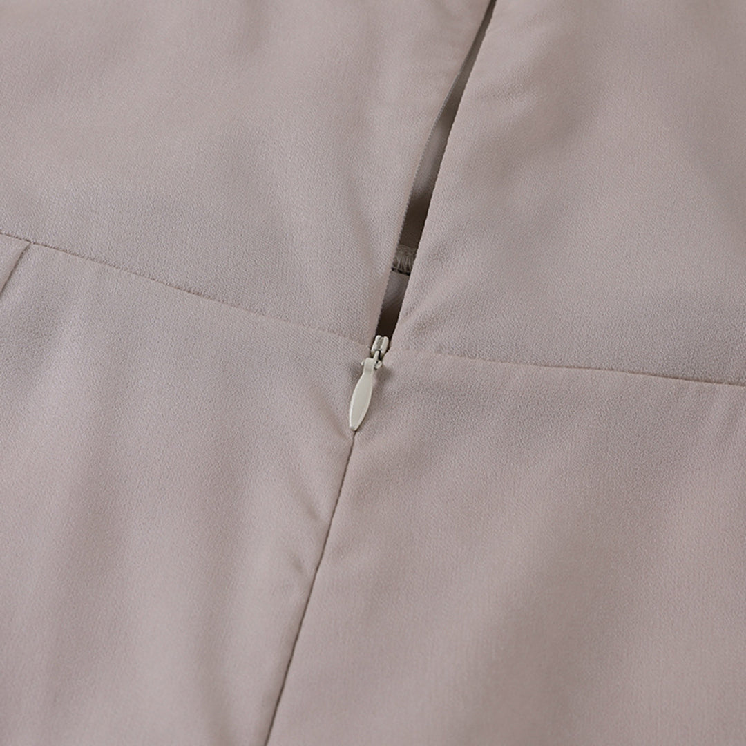 Dam Aftonklänning med omlotturringning och slits – Elegant maxiklänning för festliga tillfällen