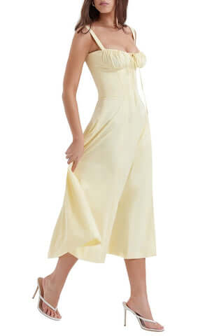 Romantisches Sommerkleid Damen – Figurbetontes Maxikleid mit Schlitz für besondere Anlässe