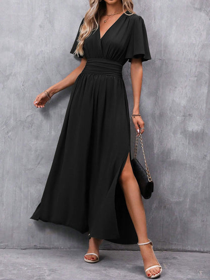Elegantes Damen Maxikleid in Schwarz mit V-Ausschnitt, Flatterärmeln & Schlitz