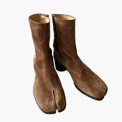 Damskor designer stövletter med blockklack och tabi-tå stil – Trendiga högklackade boots för vardag och speciella tillfällen
