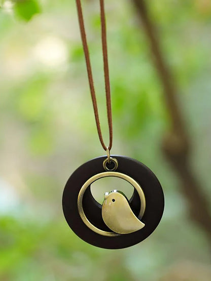 Unisex retro halsband med fågelberlock för fester och presenter