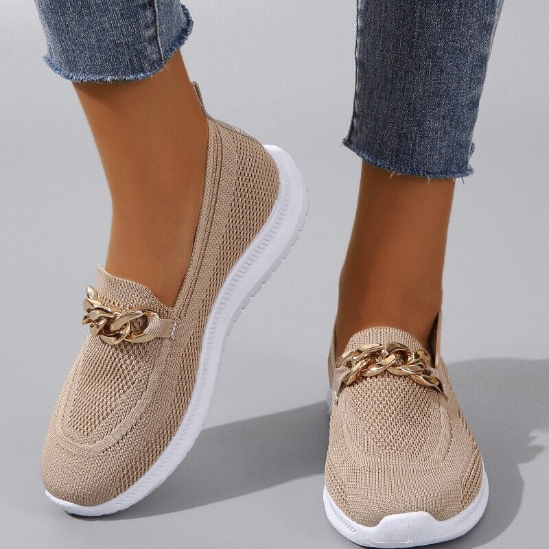 Ademende dames slip-on sneakers voor de zomer – Comfortabele witte zomerschoenen met gouden ketting
